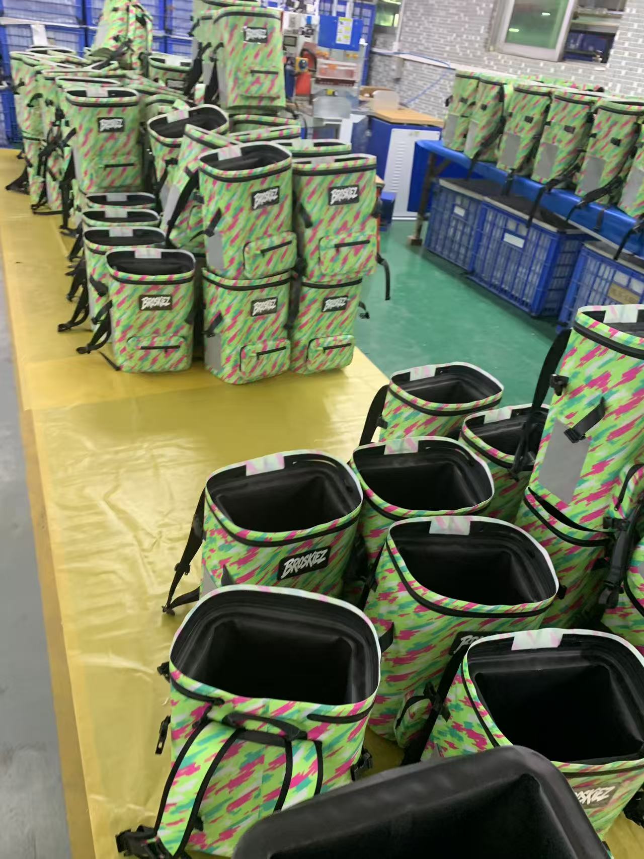 Yifulong Outdoor begynder masseproduktion af Custom Soft Cooler Rygsæk ordre til oversøisk mærke